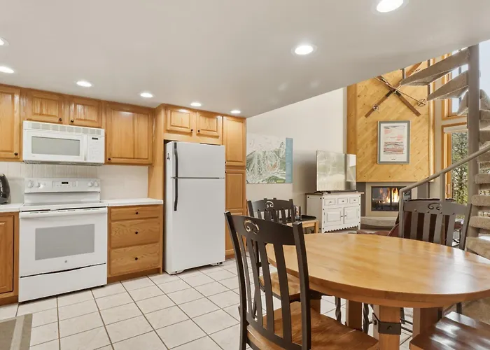 She305 Summit House East